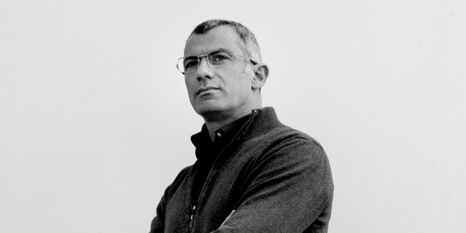 Arik Levy, diseñador de la lámpara Wireflow de Vibia